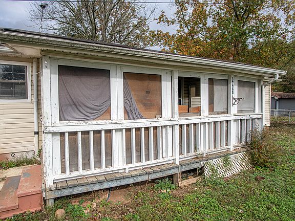2nd image of 8957 Dayton Pike