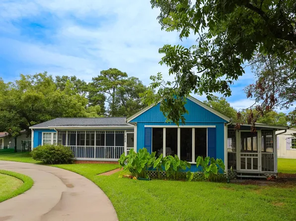 702 13th Ave. S, Myrtle Beach, SC 29577
