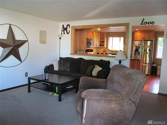 2nd image of 2306 Lundquist Ln