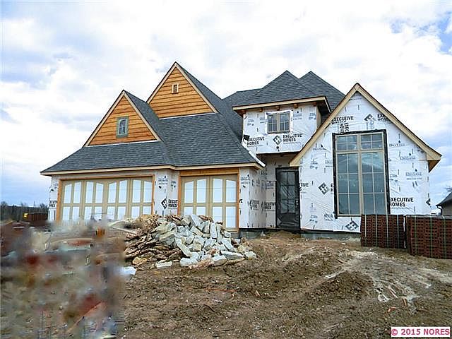 2nd image of 905 S Joshua Ave