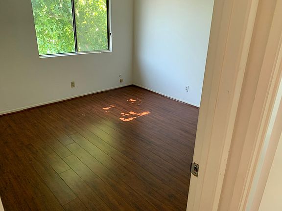 4th image of 5100 Riverton Ave Unit 15