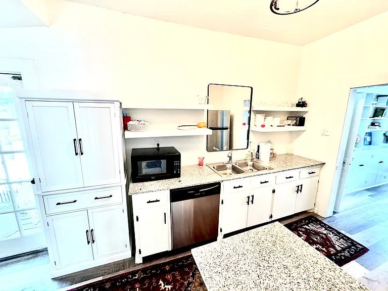 443 College Ave — Photo 12