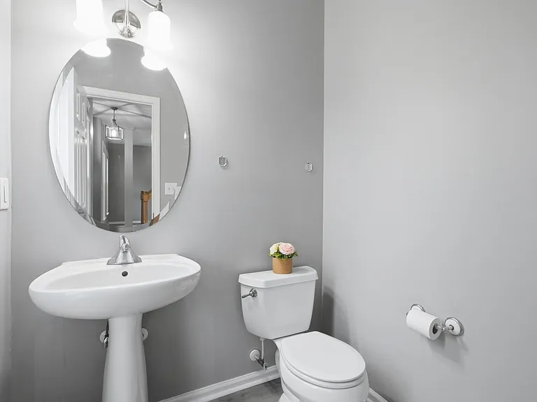 156 Haywood Ln — Photo 16