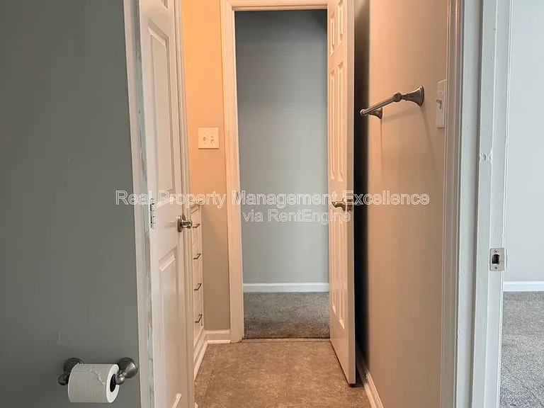 2922 Glenridge Dr #A — Photo 16