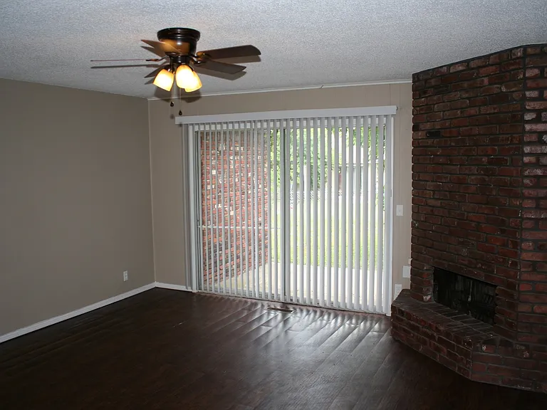 9915 E 22nd Pl — Photo 7