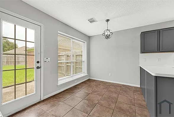 3906 Greenwood Dr — Photo 13