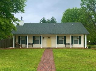 1474 N Caddo Ave, Fayetteville, AR 72704