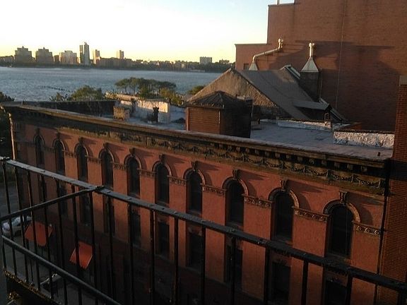 2nd image of 304 W 10th St APT 1B
