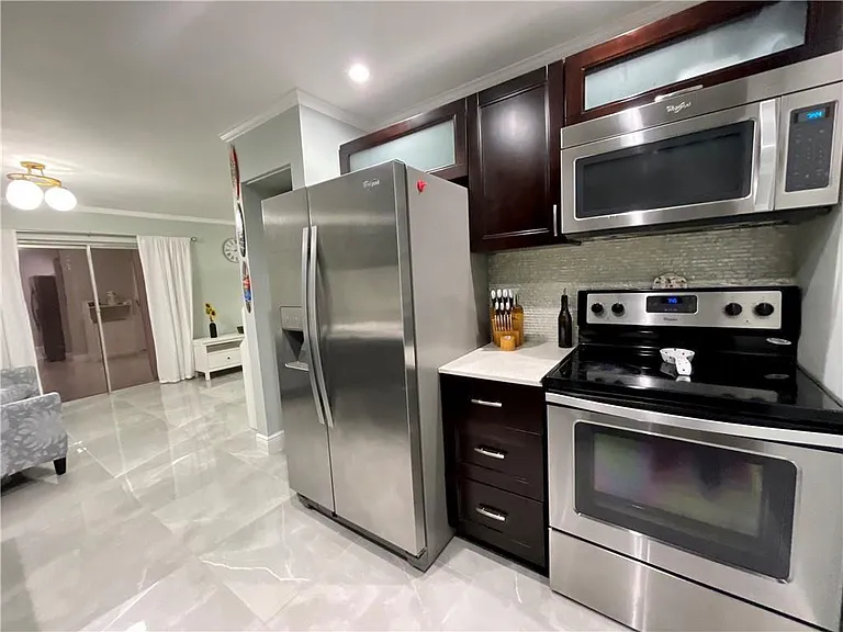 8921 NW 28th Dr #64-D — Photo 5