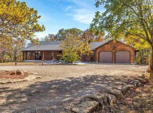 13089 Arrowhead Dr, Perry, KS 66073