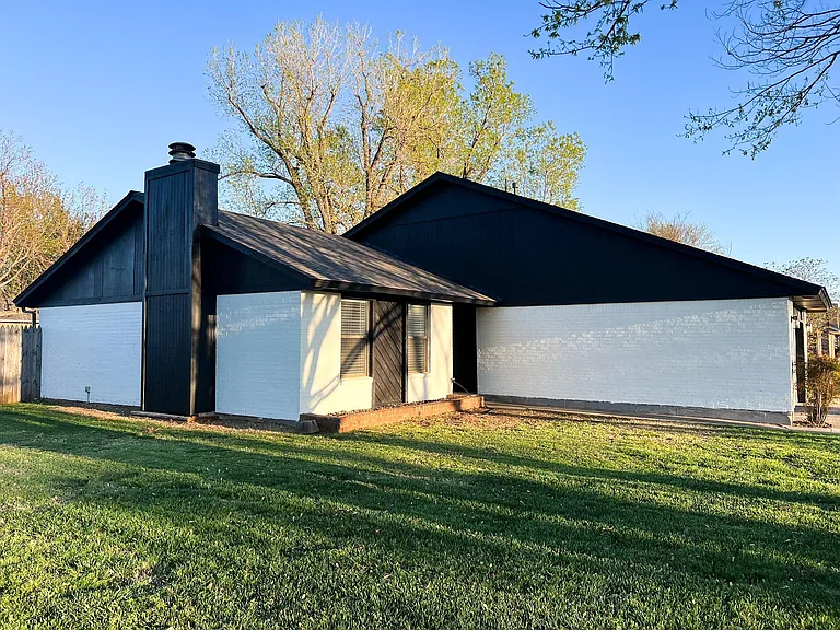 1300 S Gemini Rd — Photo 3