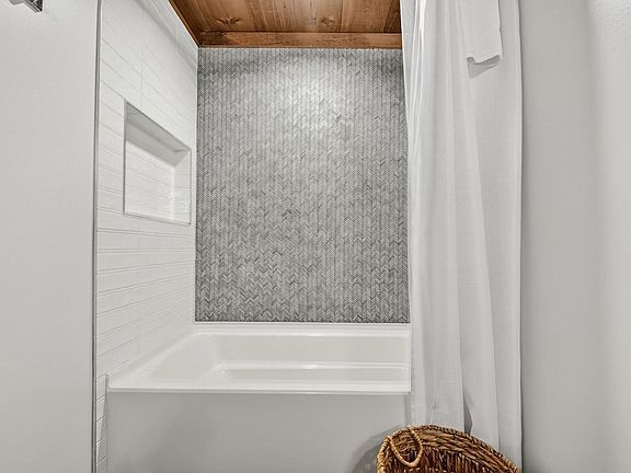 36th image of 89 High Meadows Ct
