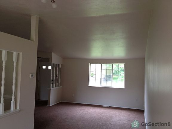 5th image of 1427 Bull Run Dr