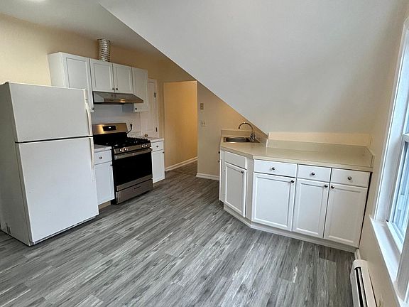 3rd image of 316 Fayette St #3