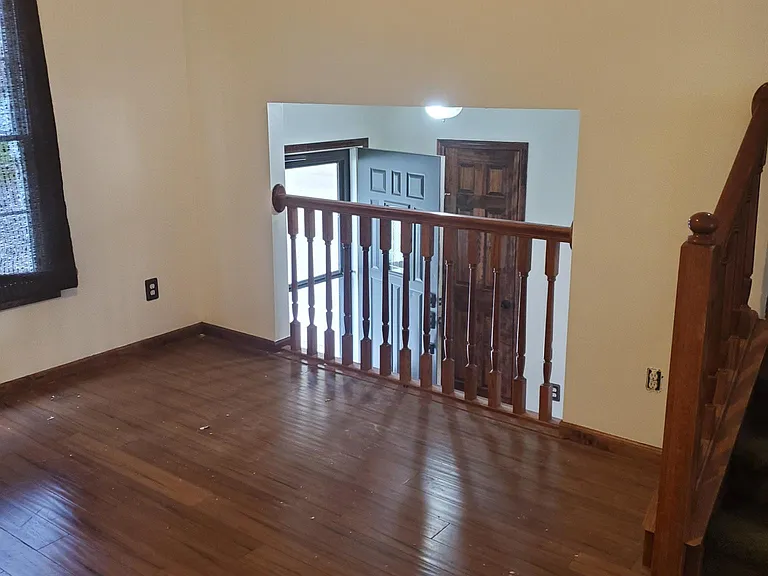 1864 Pine Grove Pl — Photo 6