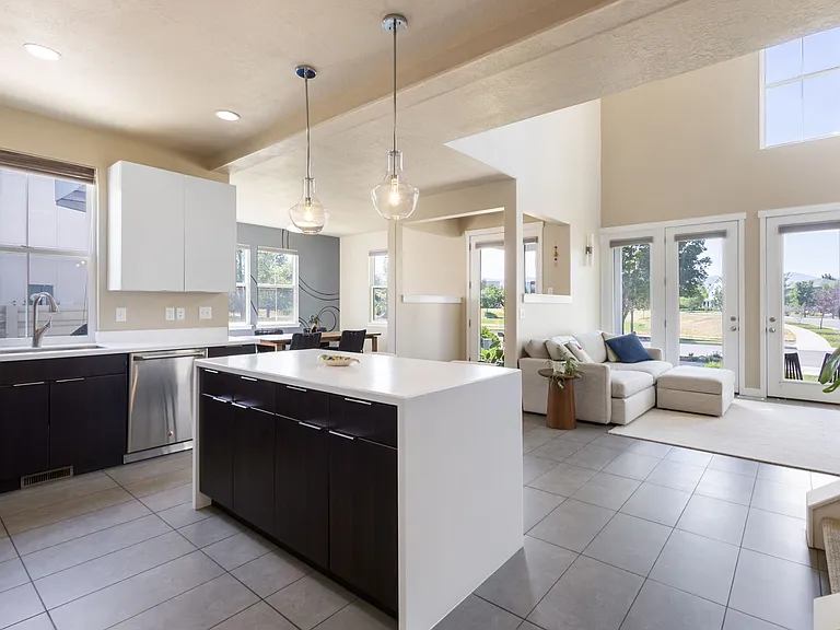 Kitchen ft waterfall countertop