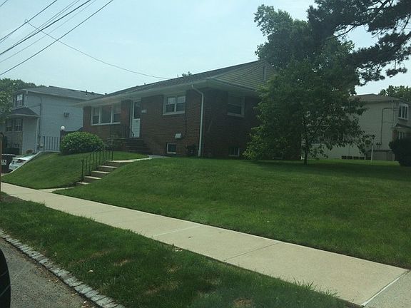 3rd image of 741 Jewett Avenue