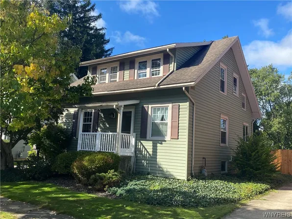 72 Marengo Ave, Hamburg, NY 14075