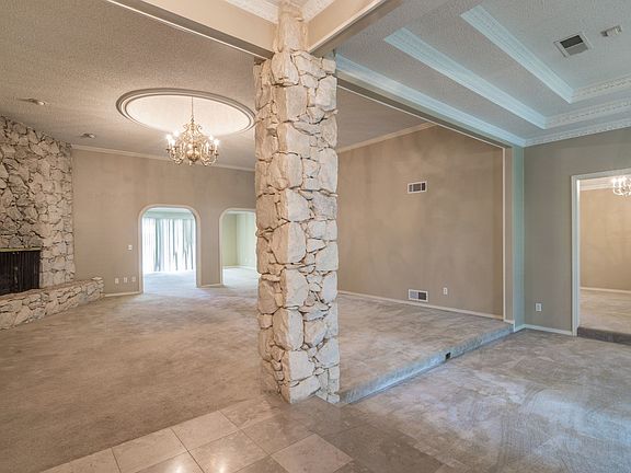 4th image of 9620 Mill Hollow Dr