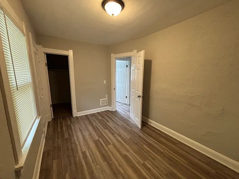 3524 Leybourn Ave — Photo 11