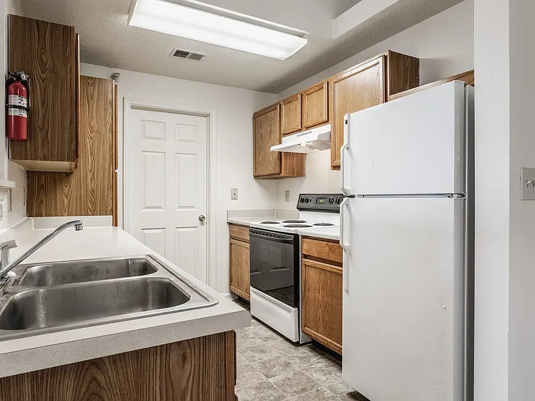 Polo Run Apartments — Photo 19