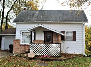 219 W Pine St, Edmore, MI 48829