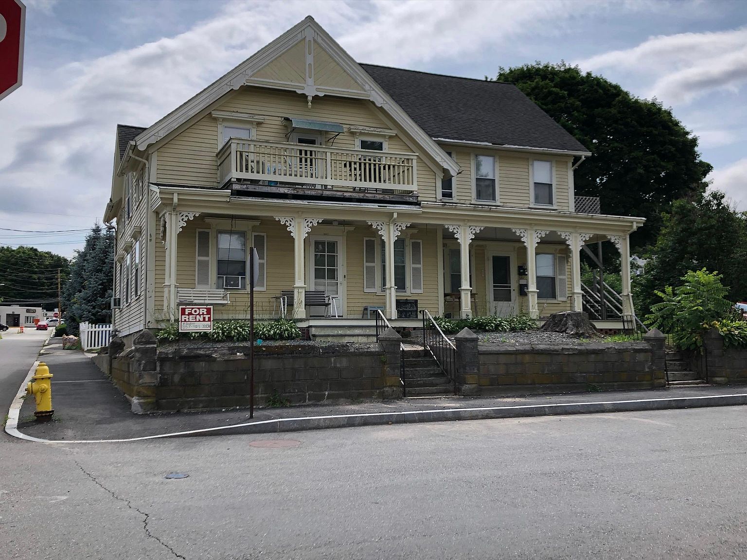 130 Central St APT 1, Manville, RI 02838 Zillow