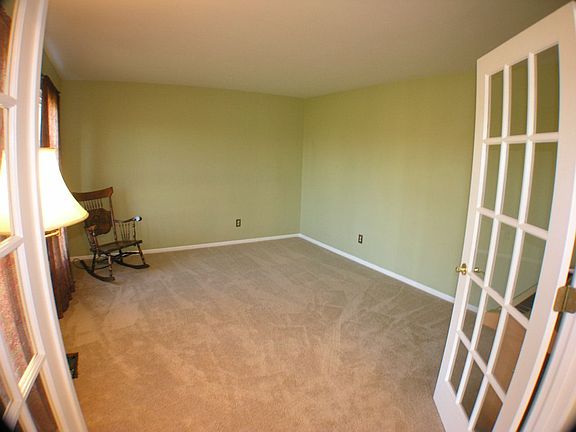2nd image of 6252 Foxwood Ct