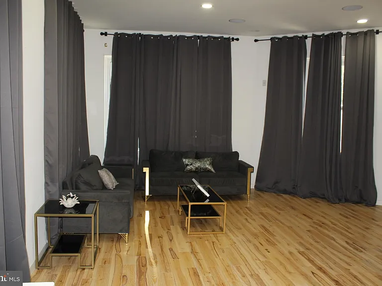 3017 Ridge Ave #A — Photo 8
