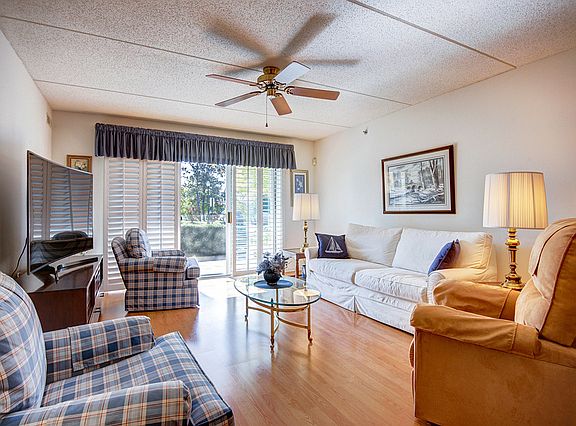 5th image of 710 Creekside Dr Unit 108