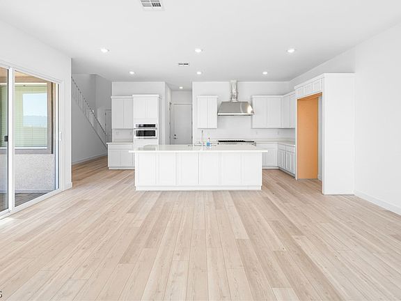 3rd image of 9992 Decano Ridge St