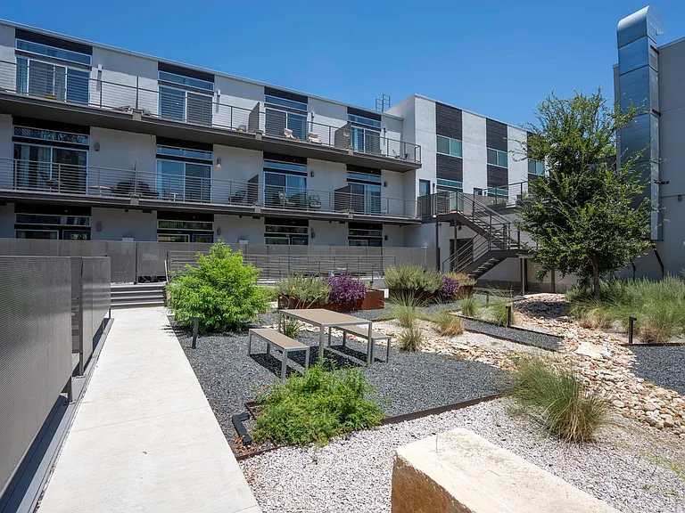 1701 E M L King Jr Blvd #105 — Photo 34