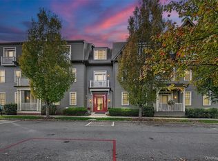 15 Cropsey St APT 3A, Warwick, NY 10990