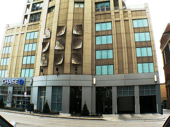 2nd image of 600 N Dearborn St APT 1409