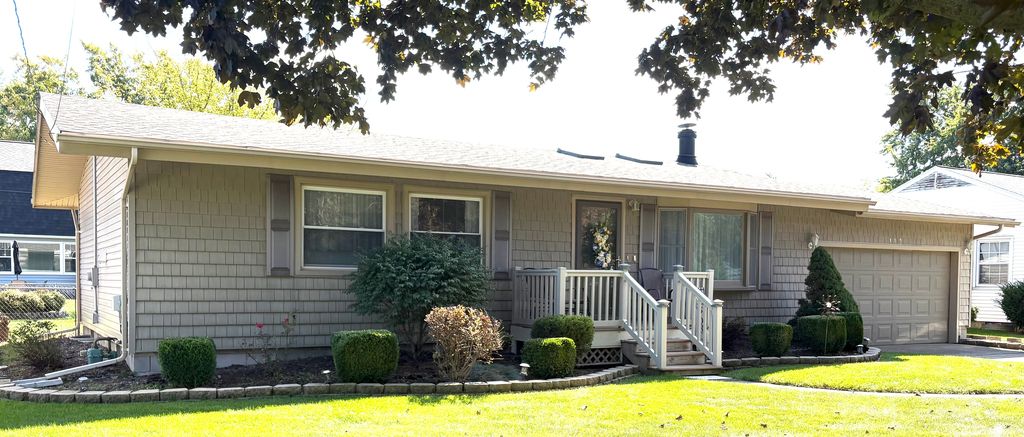 412 W Strub Rd - Property Image