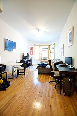 2nd image of 326 W 76th St #4A