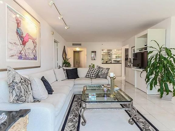 Home For Sale In Boca West