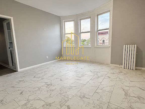 5th image of 233 Littleton Ave #11E
