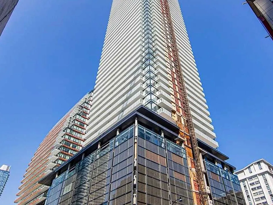 501 Yonge St #1105