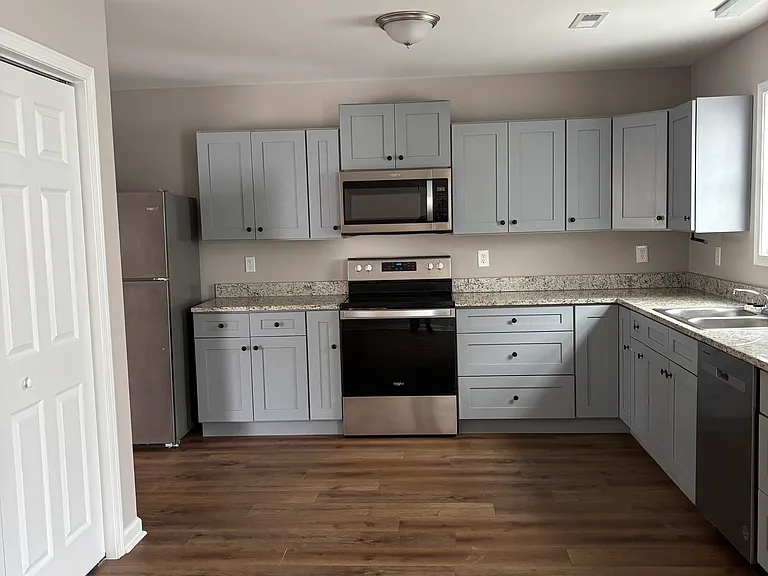 245 New Prospect Rd — Photo 4