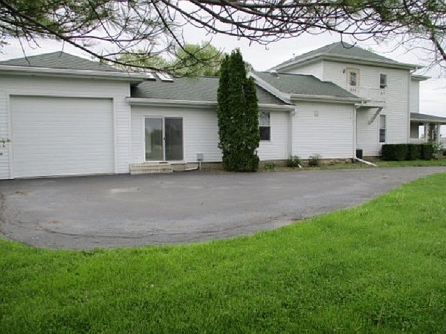 2nd image of 6000 W 400th Rd N