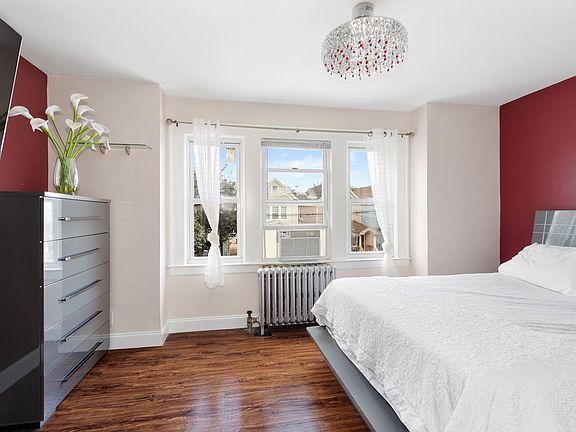 4th image of 104-54 113th St
