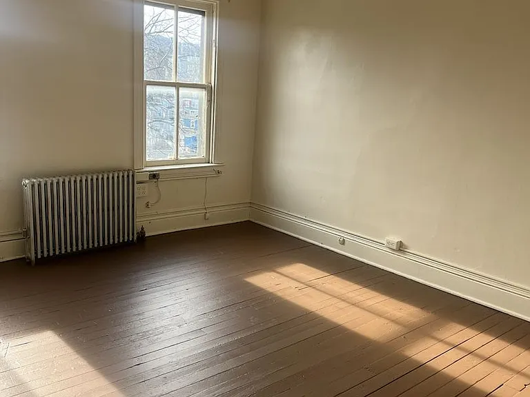 272 W Cottage Pl — Photo 3