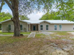 2100 Jessica Dr, Pass Christian, MS 39571