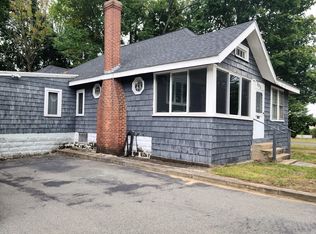 883 Pleasant St, Brockton, MA 02301