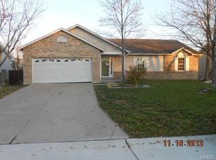 799 Estes Park Dr, Saint Peters, MO 63376
