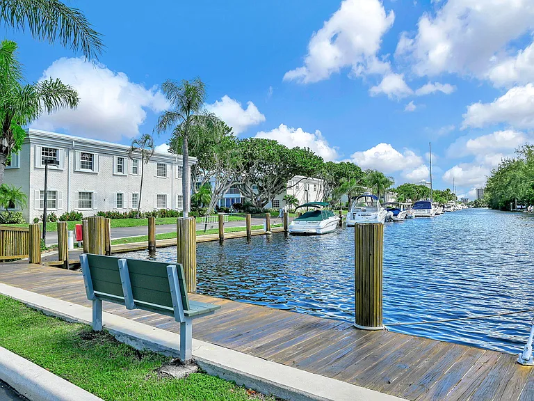 6279 Bay Club Dr #3 — Photo 22