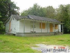 1st image of 600 1st St