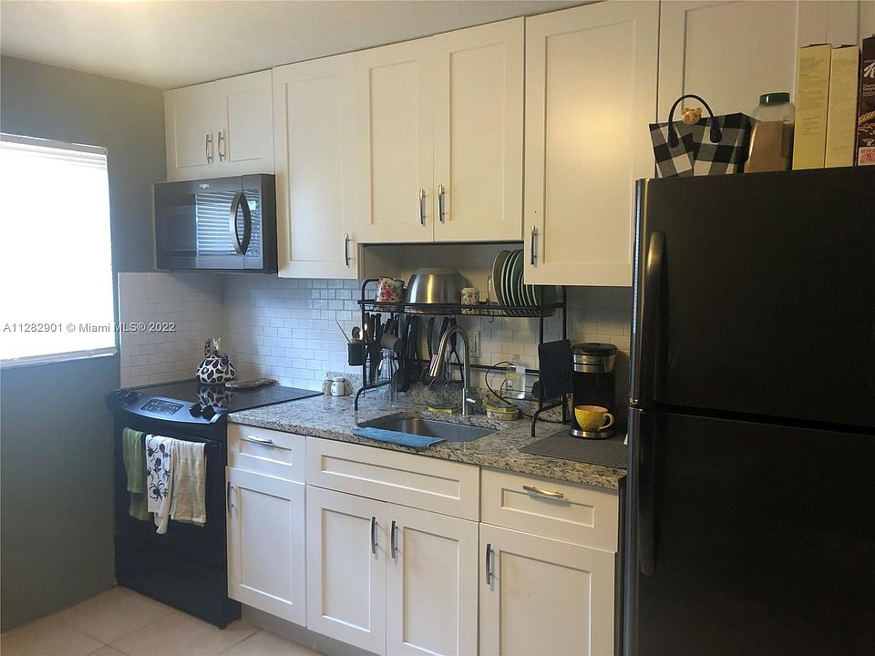1st image of 839 NW 14th Way #B