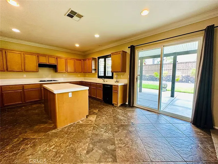 6182 Cedar Creek Rd — Photo 8